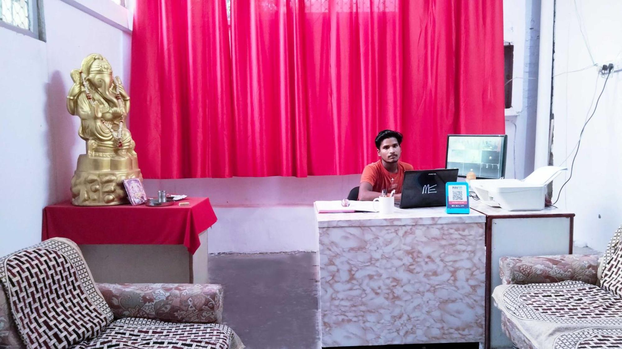 Hotel O Gracious Inn Lucknow Bagian luar foto