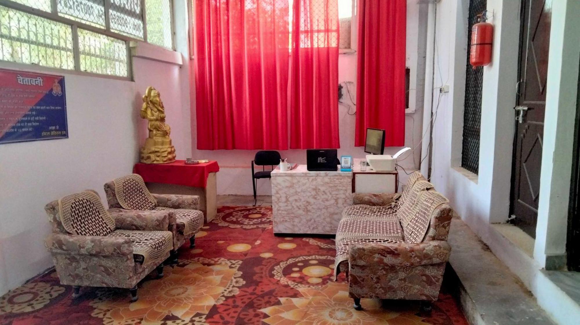 Hotel O Gracious Inn Lucknow Bagian luar foto
