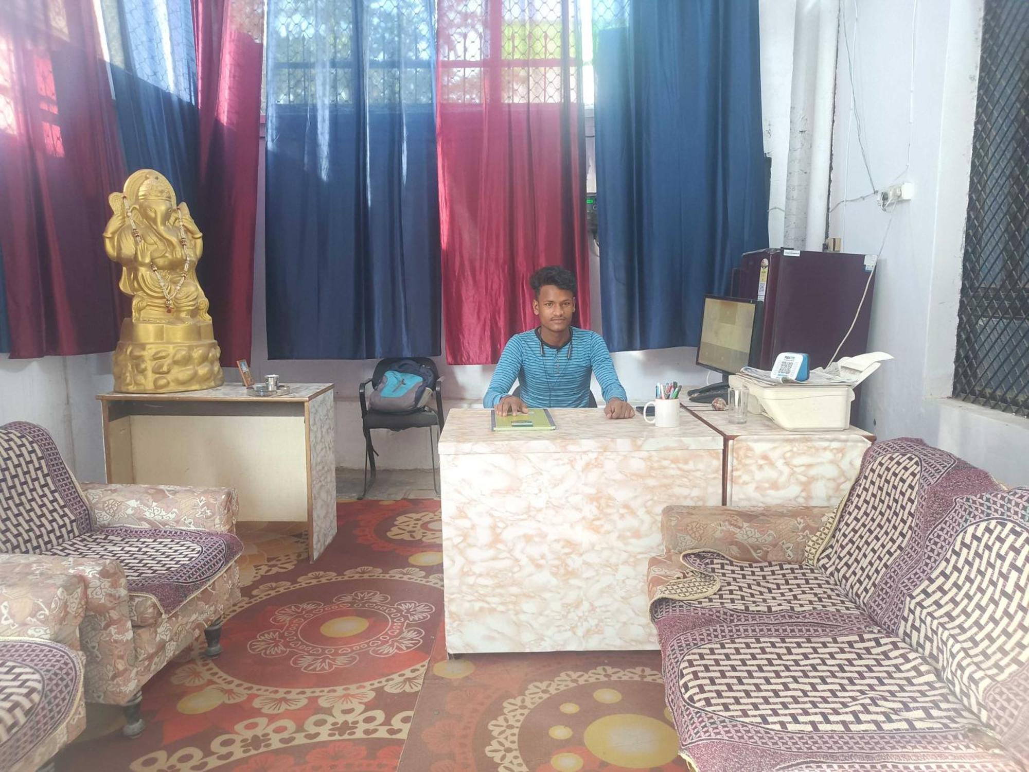 Hotel O Gracious Inn Lucknow Bagian luar foto